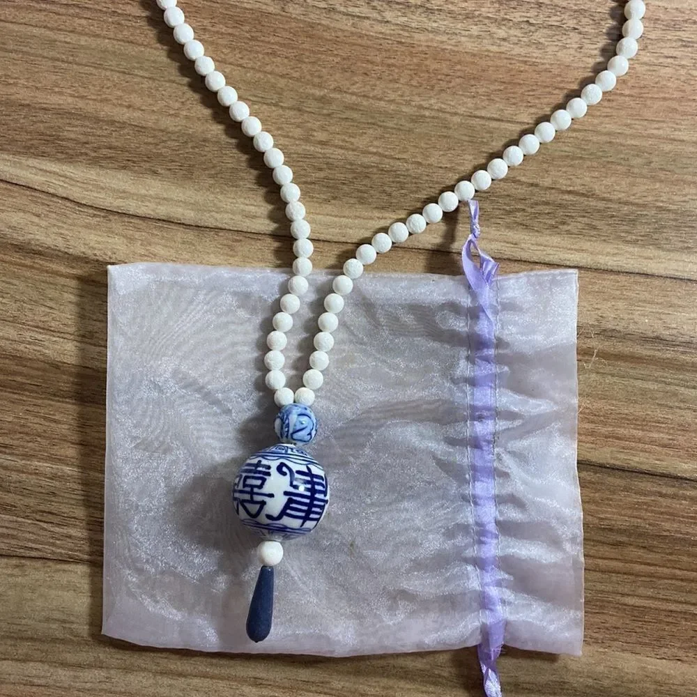 Beaded necklace Japan motive delicate new